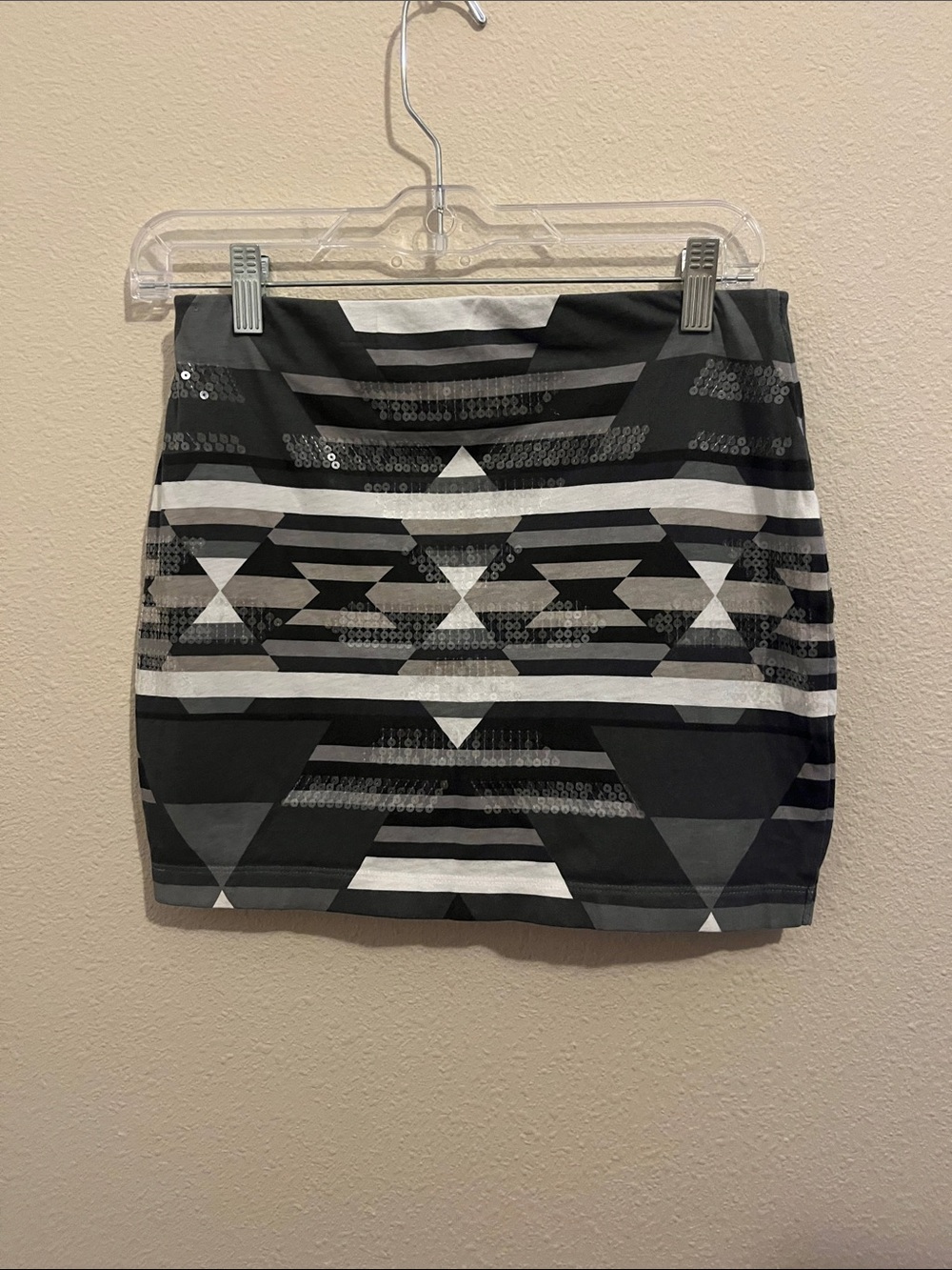 Express Aztec Geometric Sequin Mini Skirt Gray Black White - Size  XS